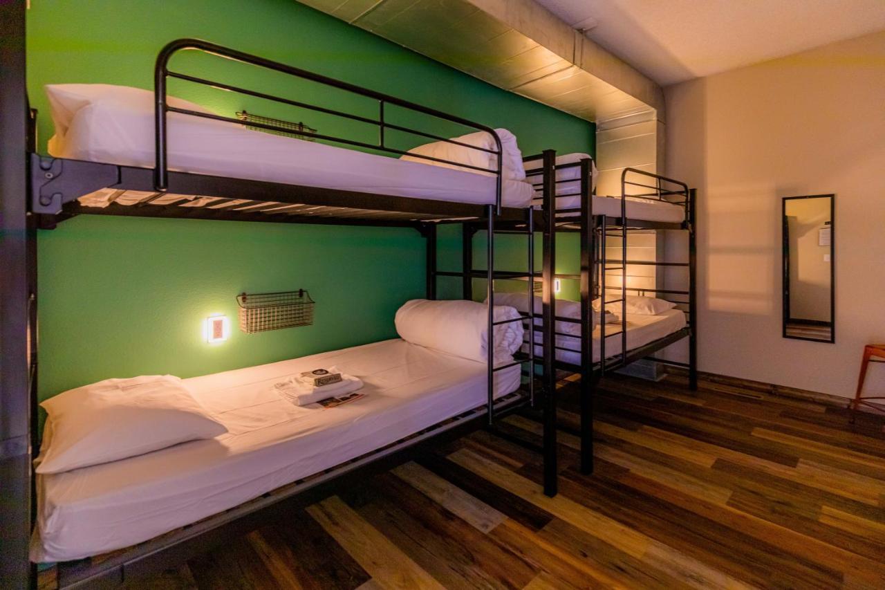 Pintler'S Portal Hostel أناكوندا المظهر الخارجي الصورة