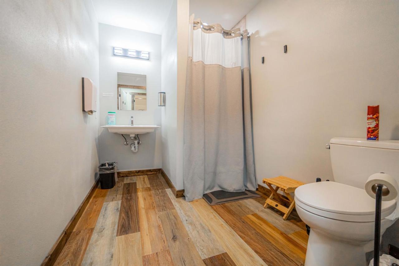 Pintler'S Portal Hostel أناكوندا المظهر الخارجي الصورة