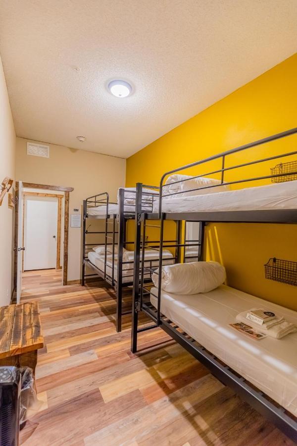 Pintler'S Portal Hostel أناكوندا المظهر الخارجي الصورة