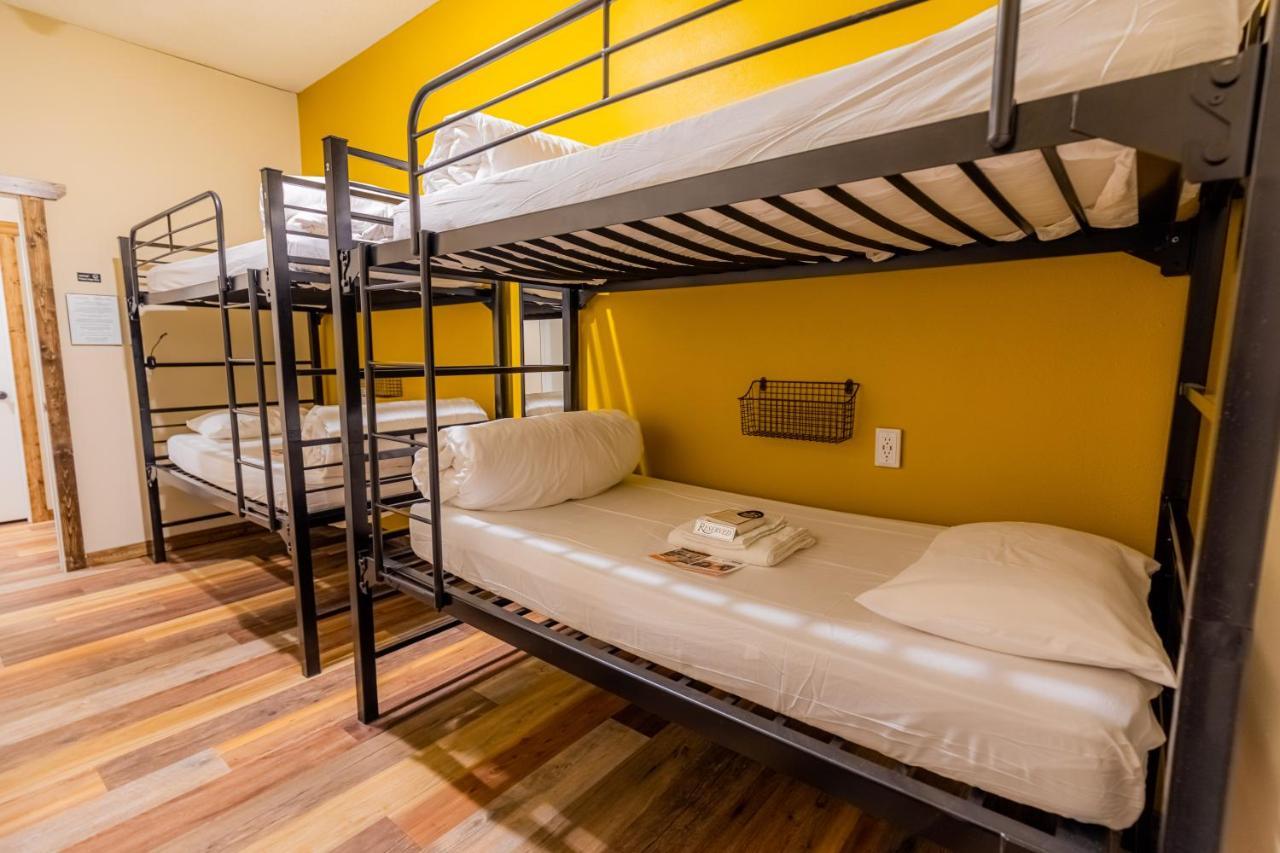 Pintler'S Portal Hostel أناكوندا المظهر الخارجي الصورة