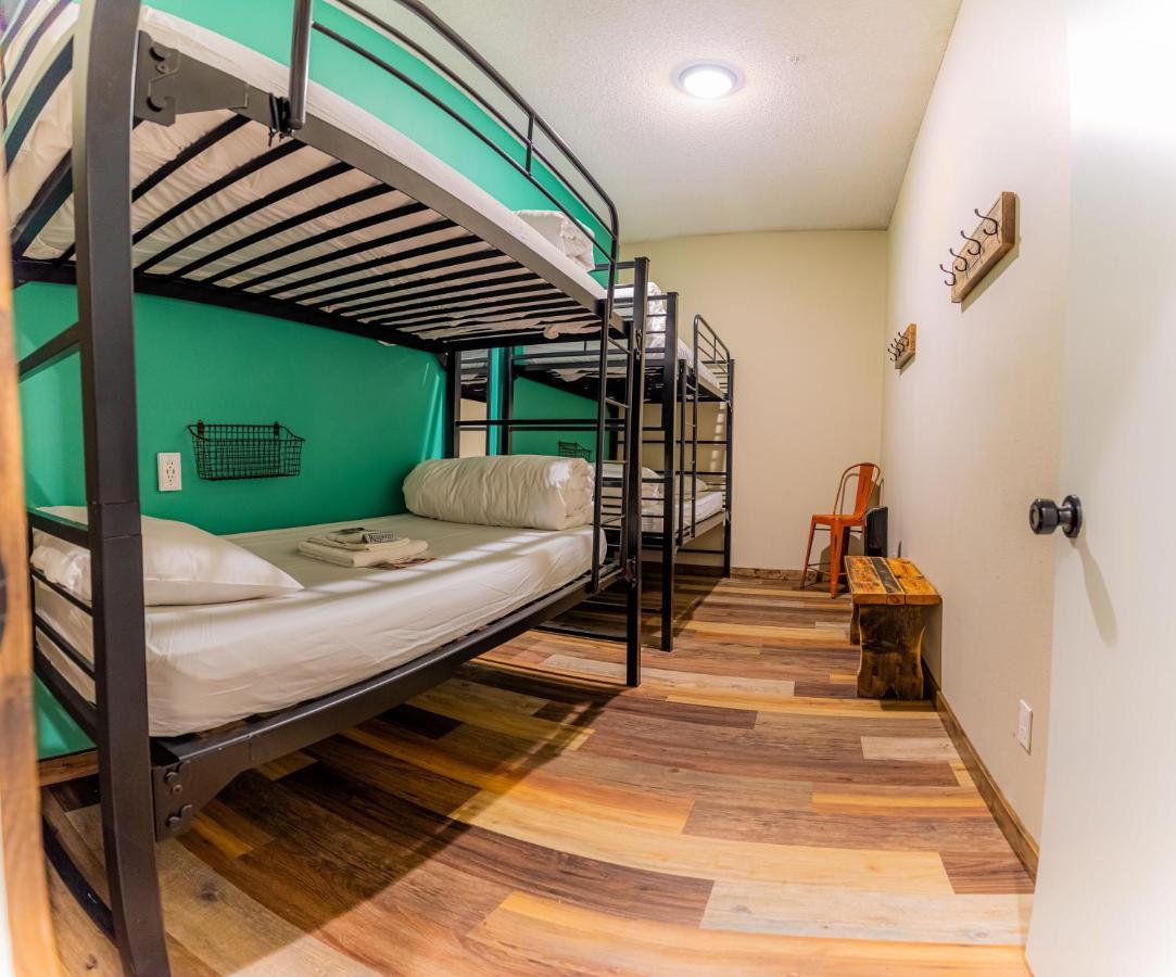 Pintler'S Portal Hostel أناكوندا المظهر الخارجي الصورة