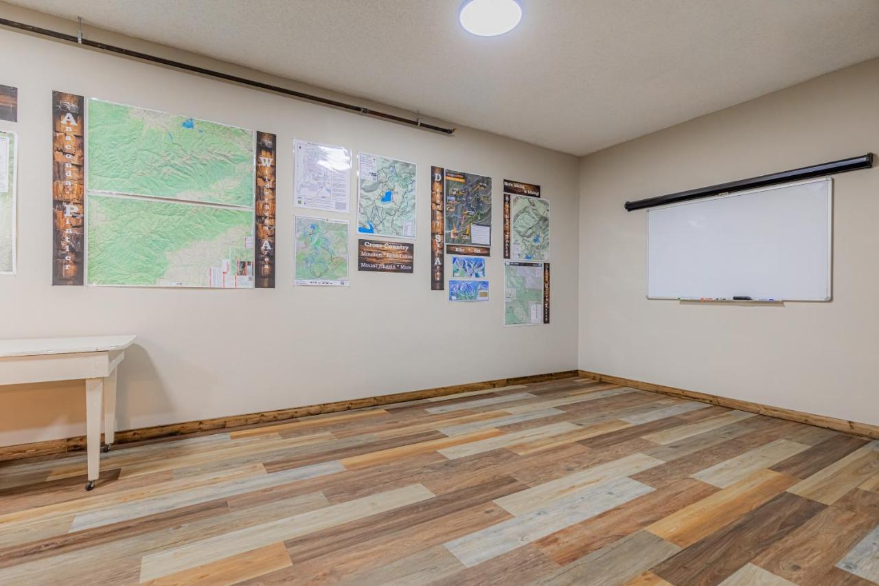 Pintler'S Portal Hostel أناكوندا المظهر الخارجي الصورة
