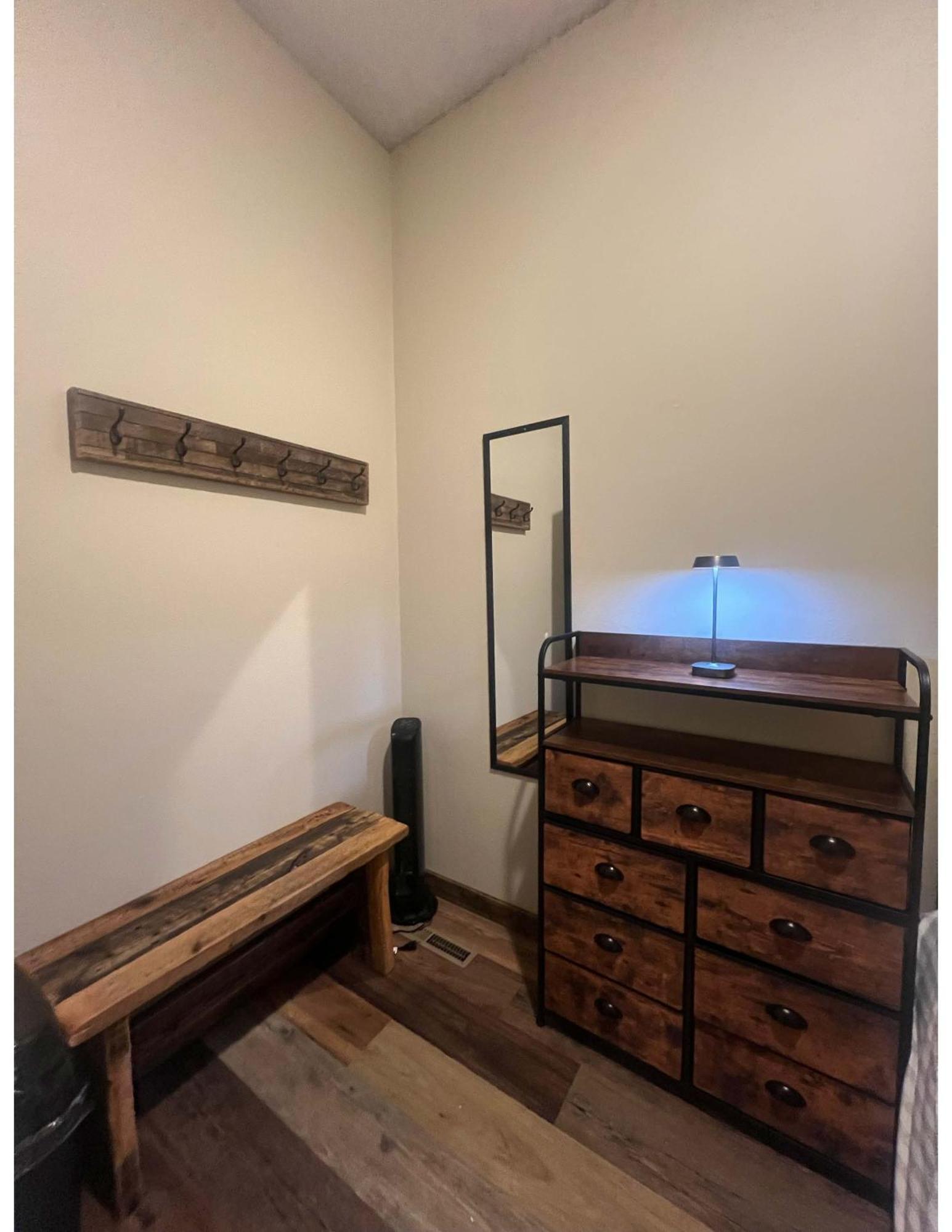 Pintler'S Portal Hostel أناكوندا المظهر الخارجي الصورة